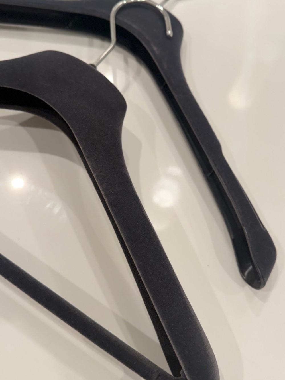 Dior Black Velvet Hangers with Silver Hooks - Pair - Picture 4 of 6